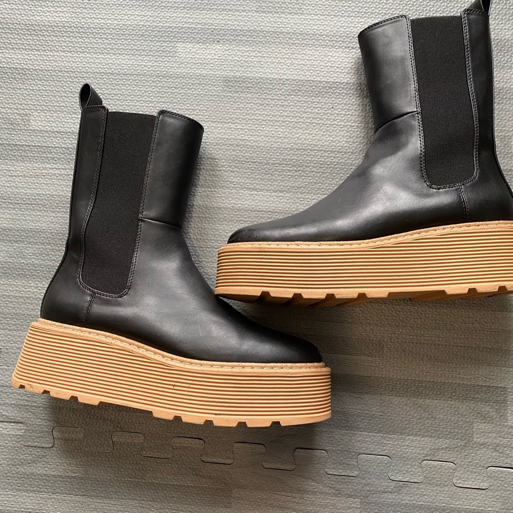 H&M chunky boots